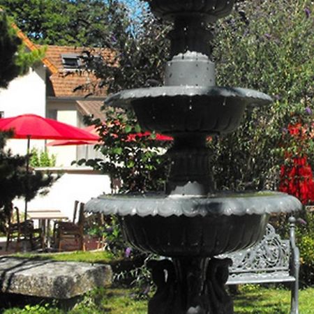 Logis Hotel Restaurant Les Capucins Avallon Exteriör bild