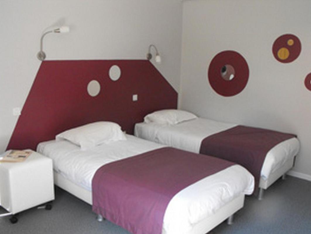Logis Hotel Restaurant Les Capucins Avallon Exteriör bild